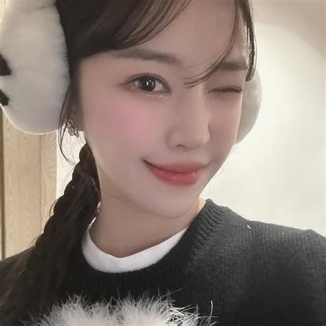 김민영(@hiellin) instagram photos and videos download .
